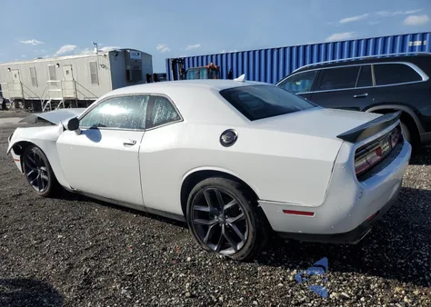 2022 Dodge Challenger Gt z USA, uszkodzony, nr VIN 2C3CDZJG2NH238697